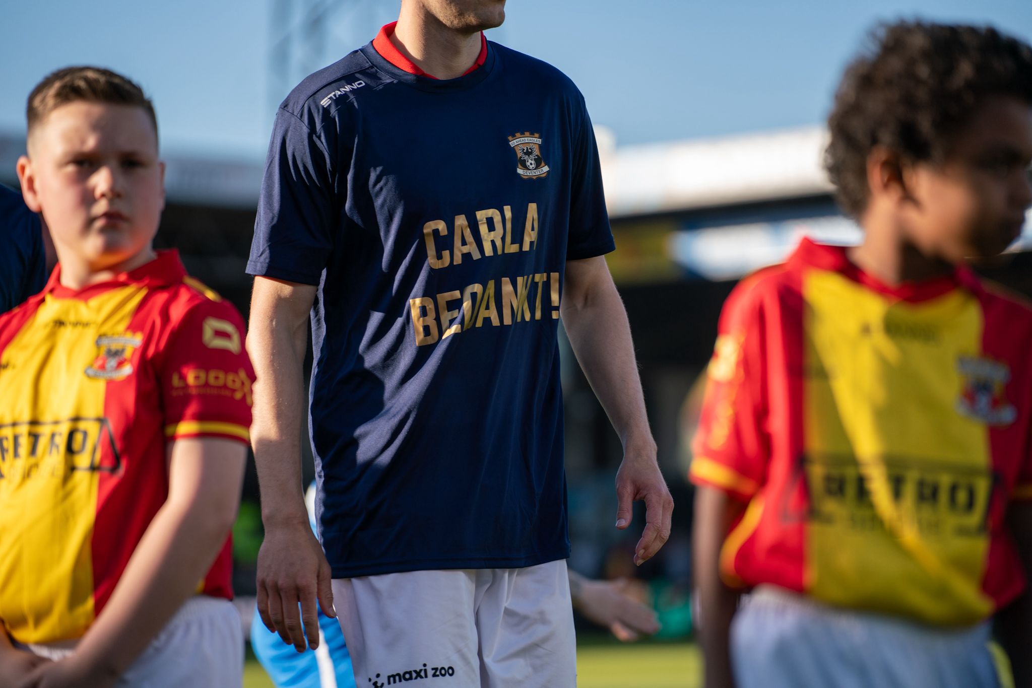 «Carla, obrigado!» - lê-se na camisola - Foto: Go Ahead Eagles