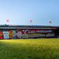 Tifo de homenagem a Carla Whittie: «Carla, ícone do clube. Obrigado por tudo» - Foto: Go Ahead Eagles