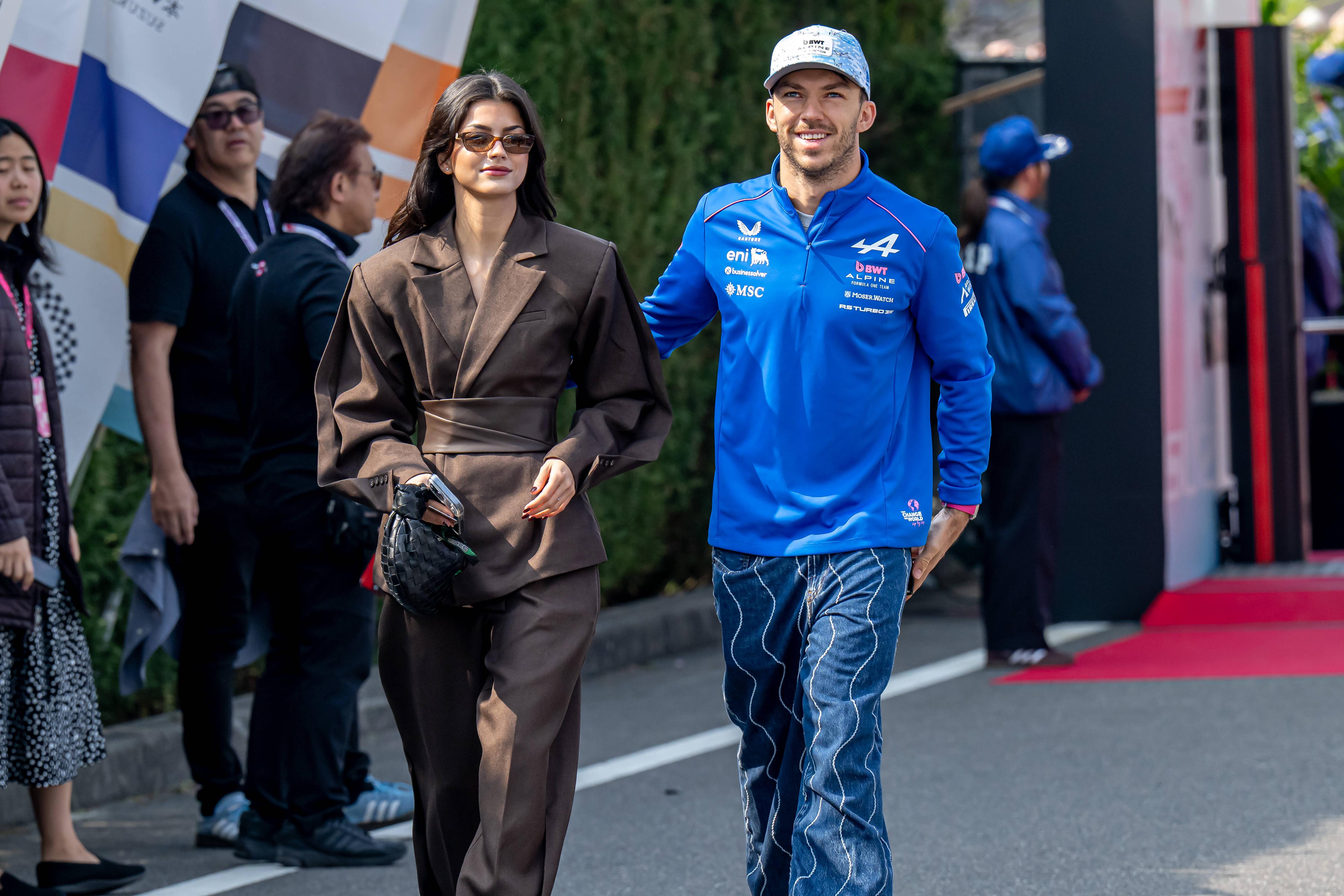 A portuguesa Kika Cerqueira Gomes é presença assídua no paddock com Gasly. IMAGO