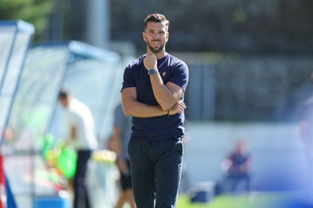 Daniel Chaves treina a equipa feminina - Foto: FC Porto