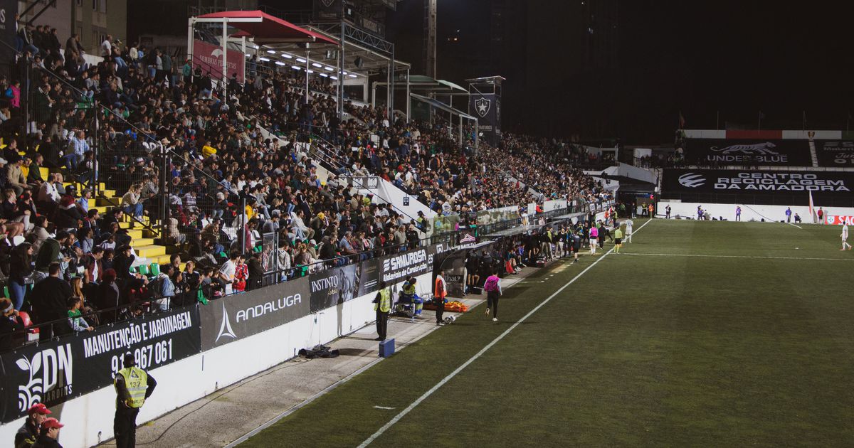 Reboleira a engalanar-se para a receção ao FC Porto