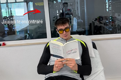 Fresneda muito tranquilo a ler um livro sobre Cristiano Ronaldo