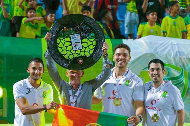 Luso-brasileiro Jorvan Vieira fez o triplete