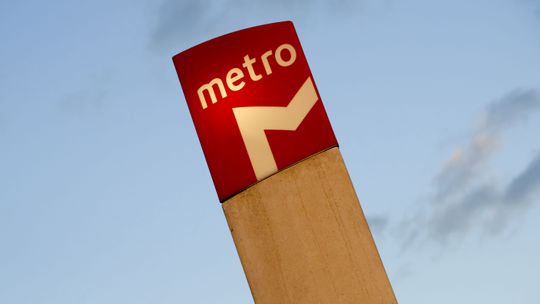 Metro descarrila em Alvalade e obriga à retirada de 500 pessoas