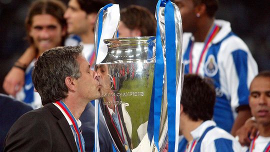 José Mourinho: «Passarão outros 20 anos até voltar a repetir-se essa proeza em Portugal»