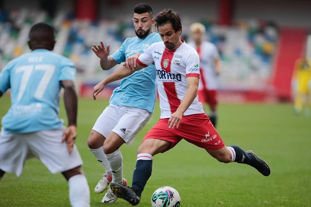 UD Leiria: Kaká vai continuar de 'castelo ao peito'