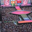 Taylor Swift abre concerto no Estádio da Luz a 'arranhar' português
