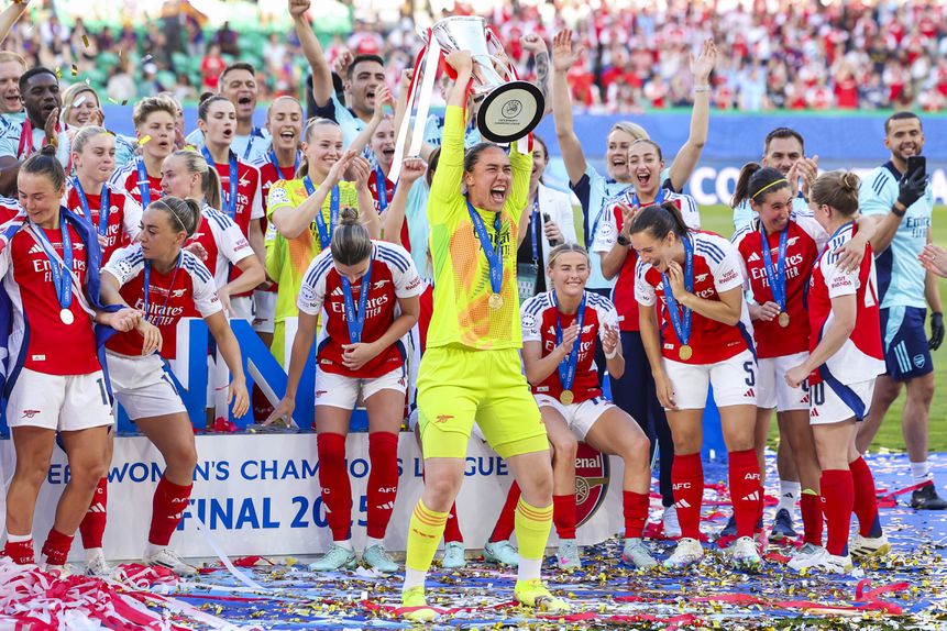 Arsenal levantou o troféu em Alvalade