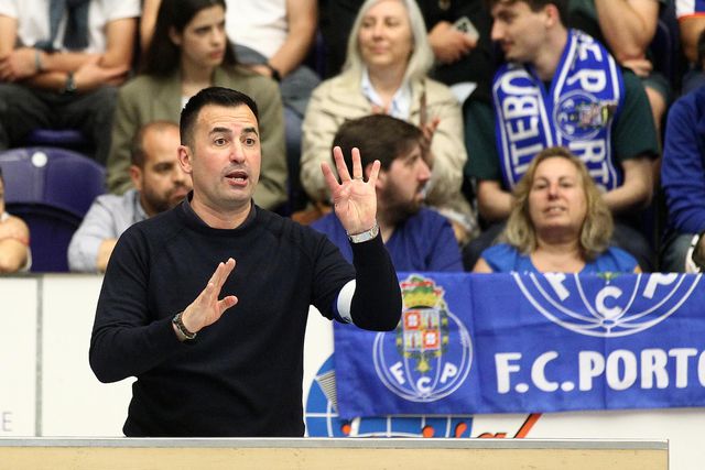 Ricardo Ares vai deixar FC Porto para ser treinador do Barcelona