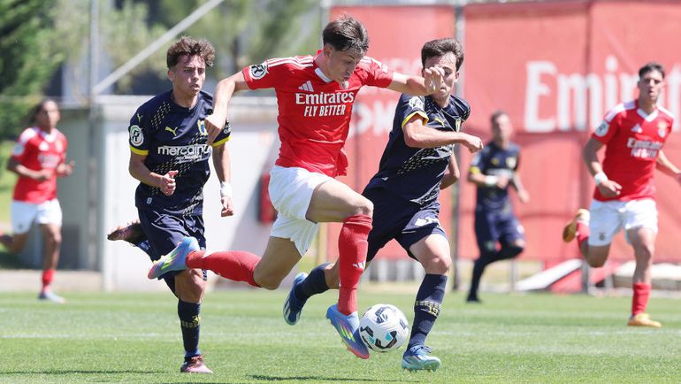 Taça Revelação: Benfica dá goleada das antigas e está na final