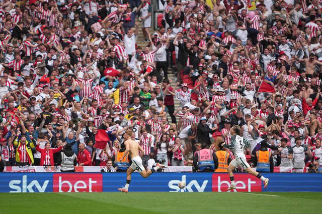 Final dramático devolve histórico à Premier League