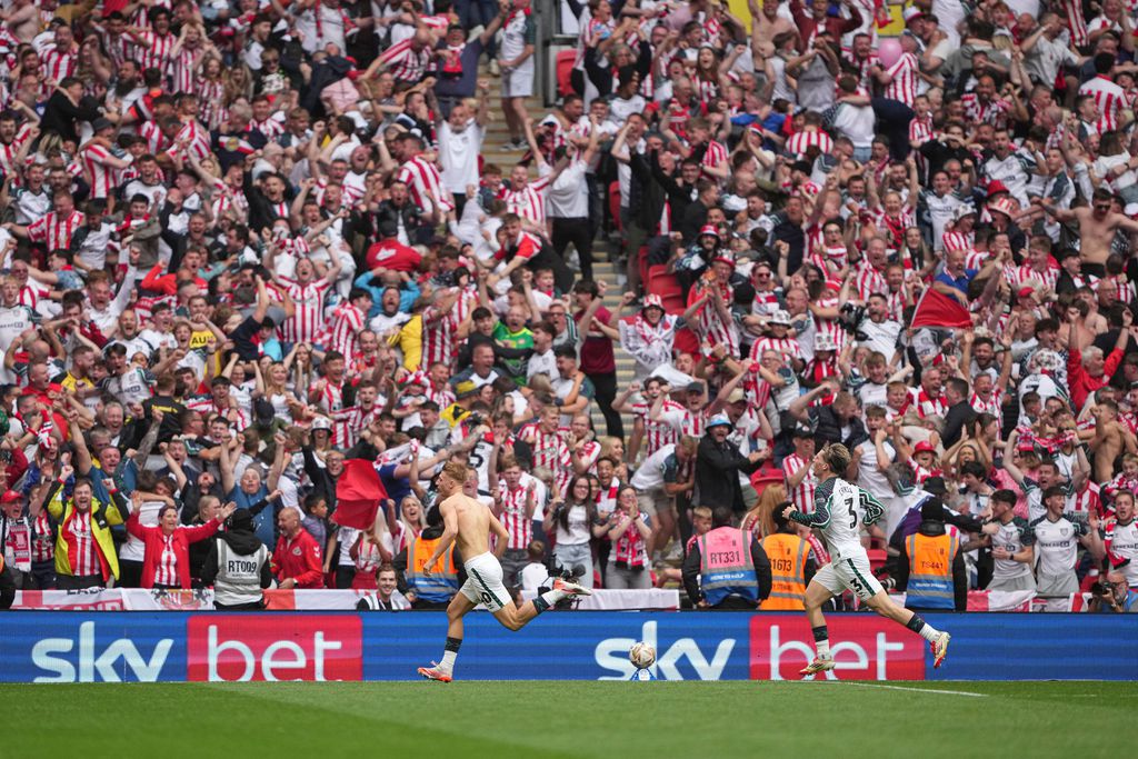 Final dramático devolve histórico à Premier League