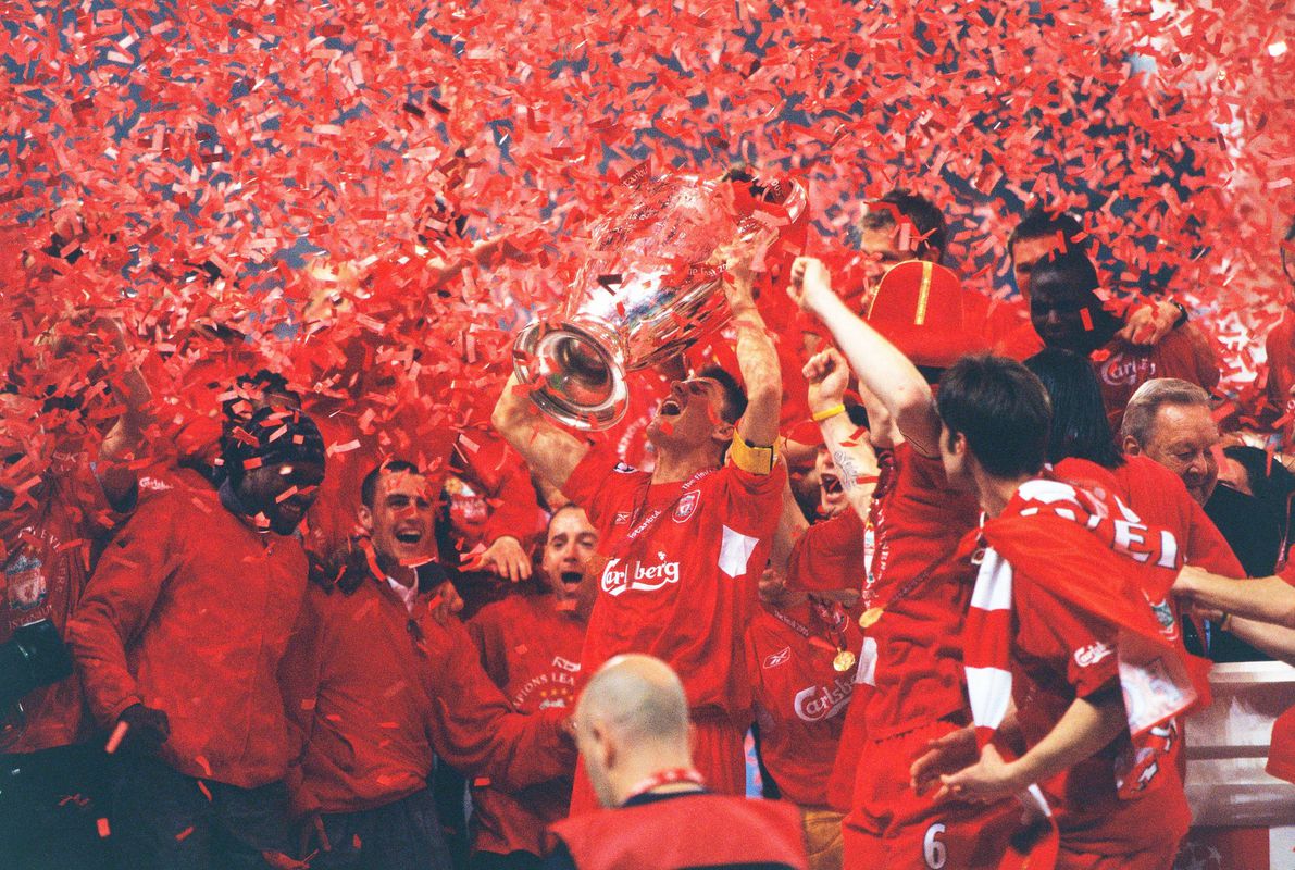 O Milagre de Istambul: há 20 anos, ouvia-se o mais arrepiante 'You'll Never Walk Alone' de sempre