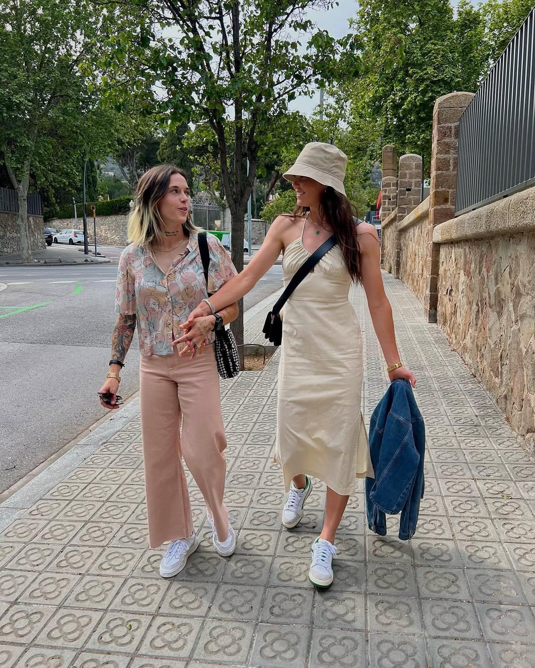 Mapi Léon, do Barcelona, e Ingrid Engen, do Lyon, rivais no relvado, apaixonadas fora dele
