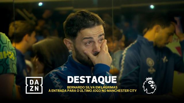 Bernardo Silva não esconde as lágrimas à entrada para o adeus ao Man. City