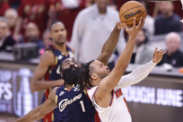 Jalen Brunson (New York Knicks) e James Harden (Cleveland Cavaliers)