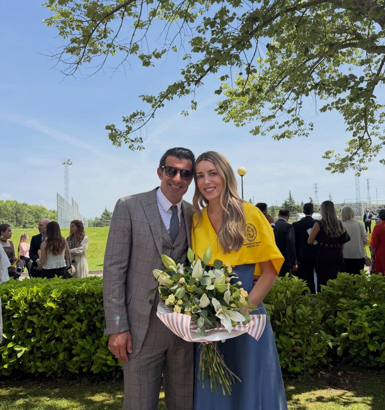 As imagens da cerimónia de formatura da filha mais velha de Figo (Facebook)