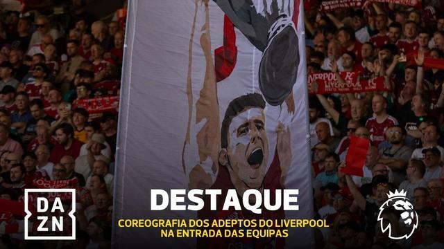 Coreografia especial em Anfield nas despedidas de Salah e Robertson