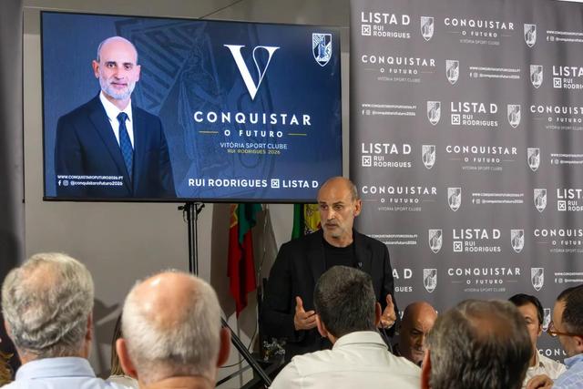 Rui Rodrigues na primeira sessão de esclarecimento