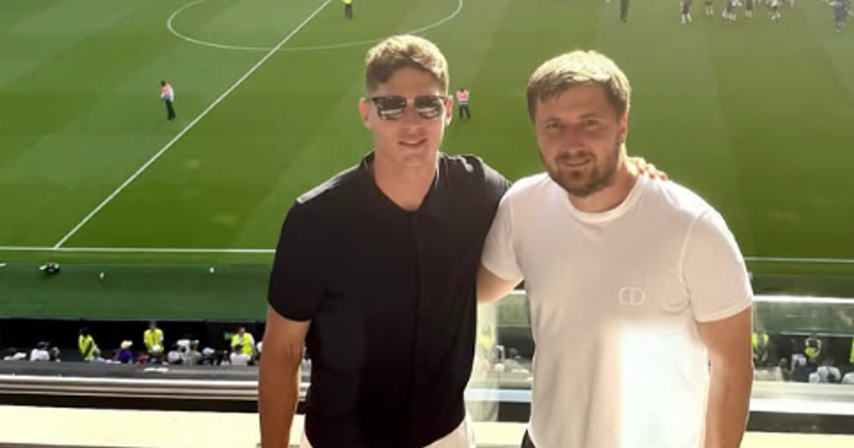 Sudakov em Londres com o agente para ver o Tottenham