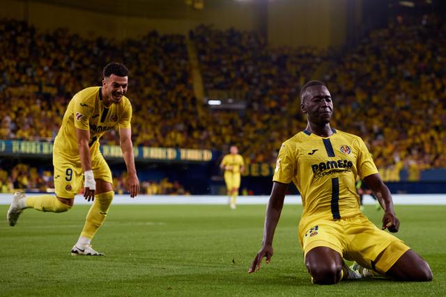 Villarreal, de Renato Veiga, humilha Atlético e termina a LaLiga no pódio