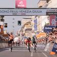 Giro: o gato não apanhou o rato em corrida esquisita em Milão