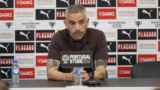 «Descontentamento dos adeptos é natural, mas não estão mais tristes do que nós»