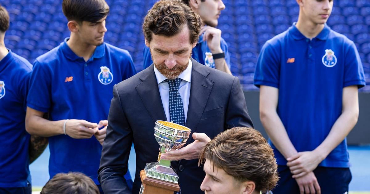 Villas-Boas felicita campeões: «FC Porto está a ser construído em casa»