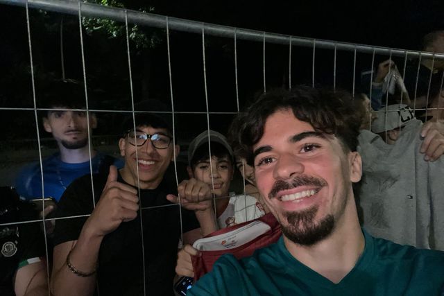 Vídeo e fotos: jogadores fizeram delícias dos adeptos na noite de domingo