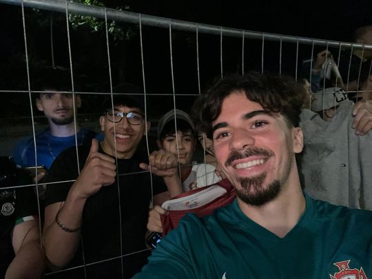 Vídeo e fotos: jogadores fizeram delícias dos adeptos na noite de domingo