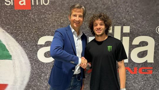 Bezzecchi assina pela Aprilia para a temporada 2025