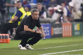 Luis Enrique revoltado no Mundial de Clubes: «A bola parece um coelho!»