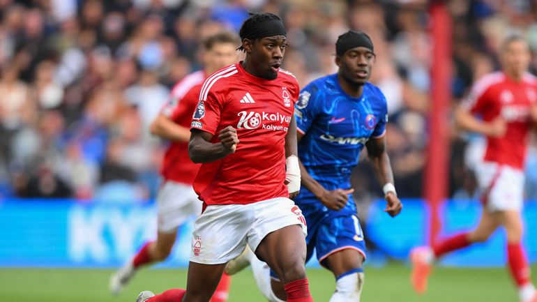 Mercado: Forest rejeita €53M de rival na Premier League por titular indiscutível