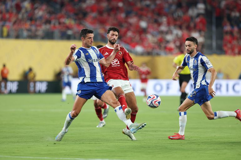 Deceção total consumada em noite de loucura... (crónica)