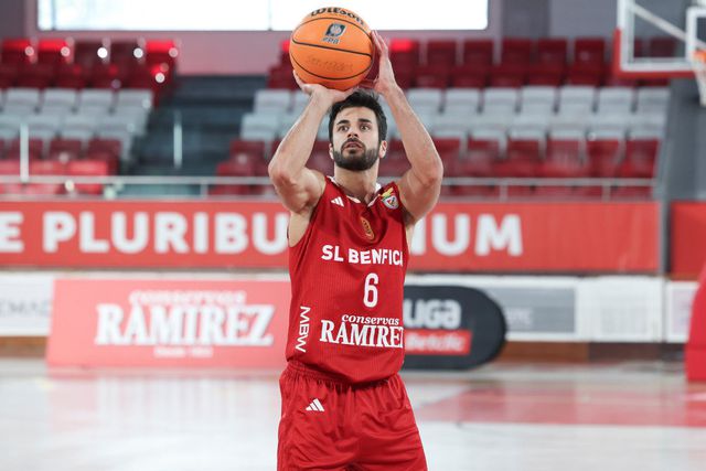 José Barbosa sai do Benfica rumo à Oliveirense