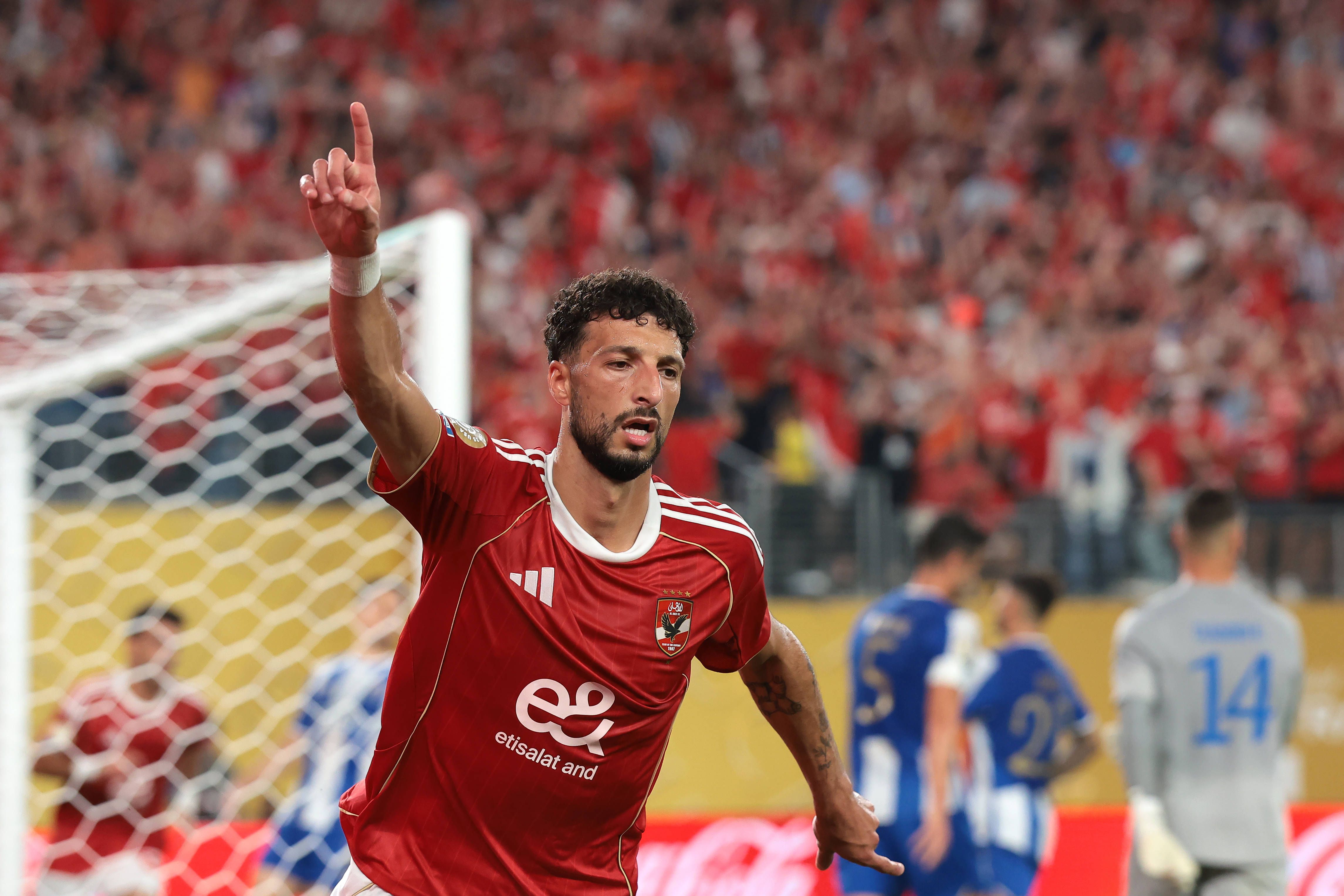 Abou Ali marcou os dois golos que vão dando vantagem ao Al Ahly no encontro frente ao FC Porto