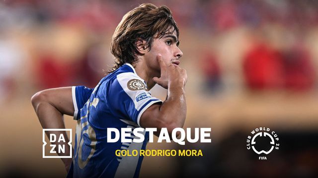 Magia de Rodrigo Mora só parou no fundo da baliza (vídeo)