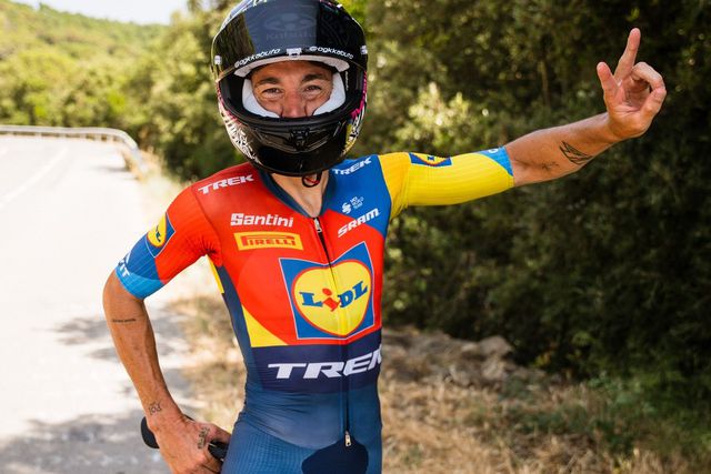 Antigo piloto de MotoGP vai estrear-se em equipa do WorldTour