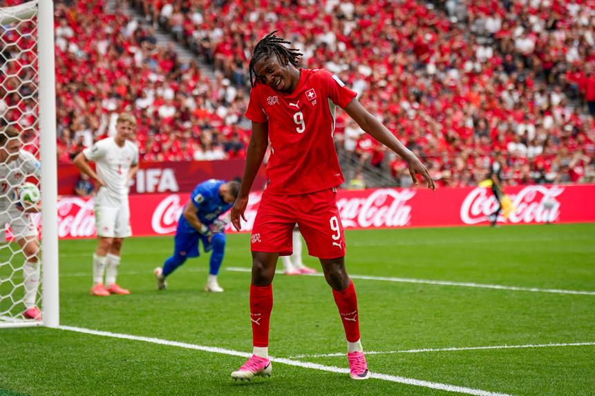 Manzambi fez a assistência para o golo de Vargas e marcou o segundo da Suíça - FOTO:IMAGO