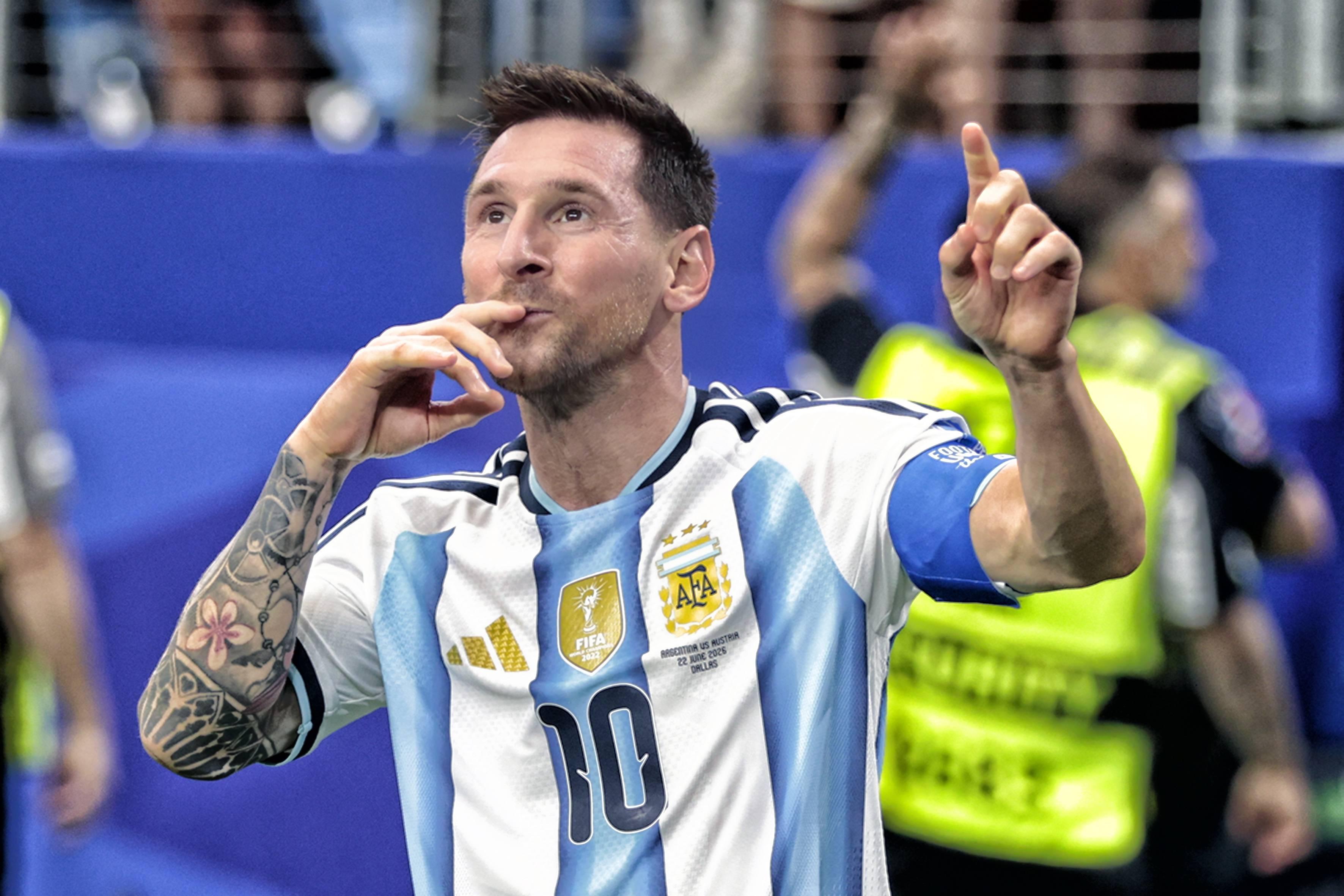 Lionel Messi: depois do 'hat trick' veio o bis. Marcou os cinco golos da Argentina no torneio (foto: IMAGO)