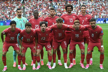 O onze de Portugal frente ao Uzbequistão (foto: Miguel Nunes)