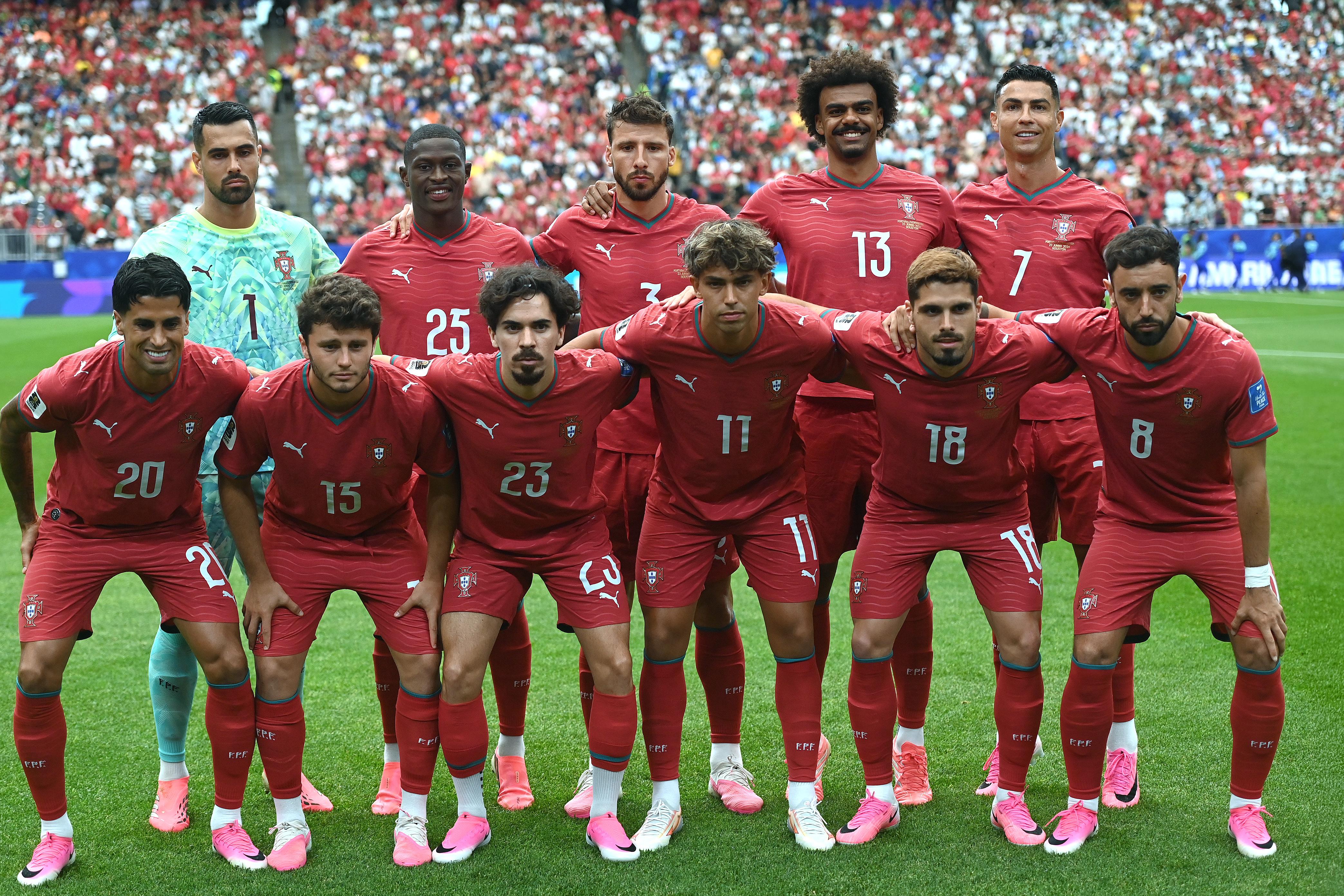 O onze de Portugal frente ao Uzbequistão (foto: Miguel Nunes)
