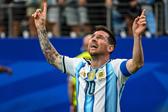 Campeão do Mundo em 2022, Messi está a desfrutar da sua última dança e soma cinco golos (todos os da Argentina) neste Mundial - Foto: IMAGO