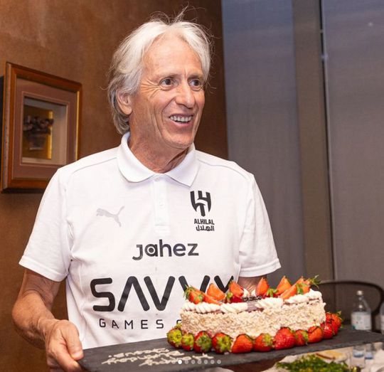 Bolo e parabéns: a festa do 70.º aniversário de Jorge Jesus