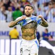 Di María e jornal argentino respondem a Raphinha
