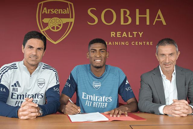 Mercado Oficial: Arsenal apresenta reforço (e ainda não é Gyokeres...)