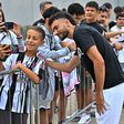Reencontro especial no primeiro dia de João Mário na Juventus (vídeo)