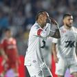 Neymar irritado com árbitro