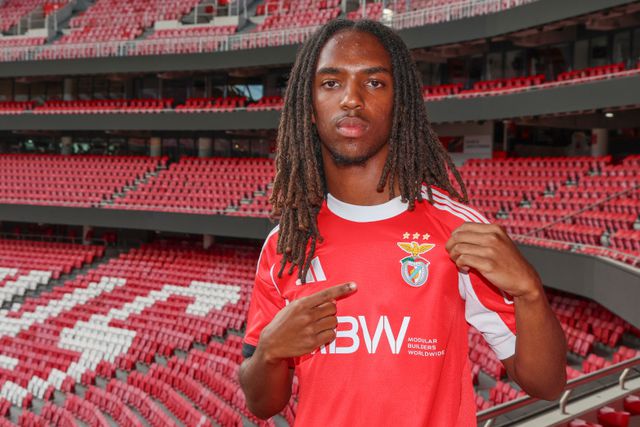 Benfica segura promessa para o ataque