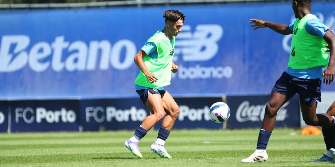 Equipa B do FC Porto realizou mais um treino no Olival (Foto: FC Porto)